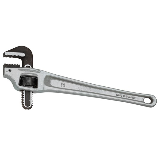 Facom silver pipe wrench with adjustable jaw, side view, SKU 135A_18, plumbing tool photography.
