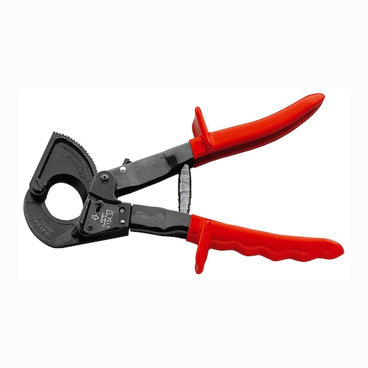 Facom 413A_32 cable cutter with red handles, side view on white background
