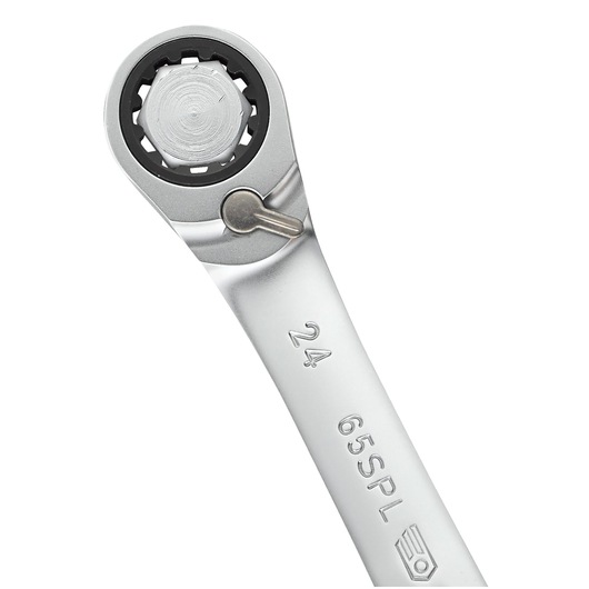 Facom 65_7X9SPL ratcheting combination wrench, close-up on head and lever, silver finish, white background.
