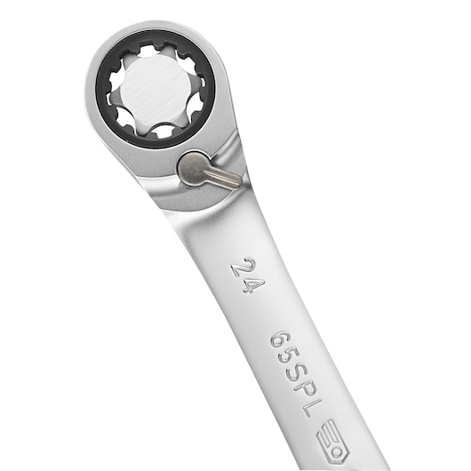 Facom ratcheting combination wrench silver finish, close-up angle, SKU 65_7X9SPL, size 24mm.