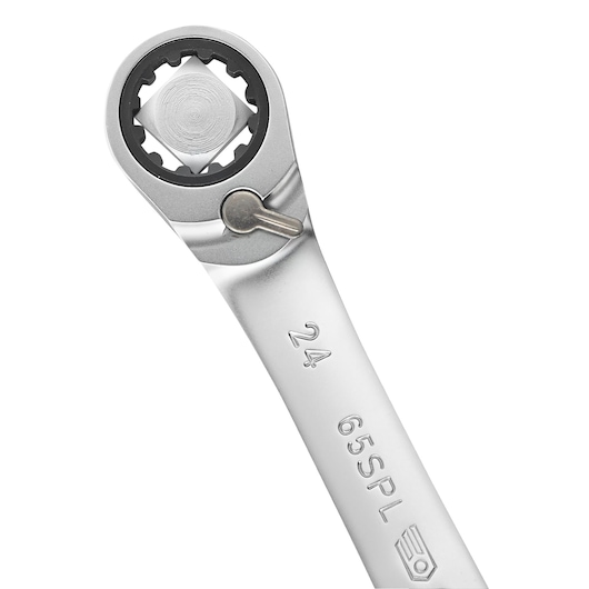 Facom ratcheting combination wrench silver, close-up on head, SKU 65_8X10SPL, white background.