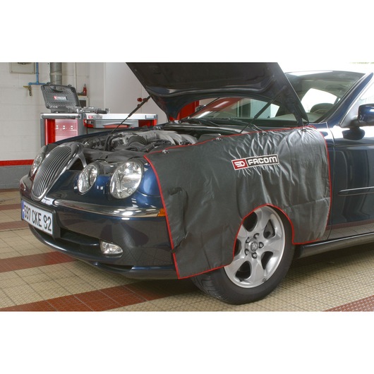 Facom CRD2 car wing cover black with red trim protecting vehicle during maintenance, frontal angle.