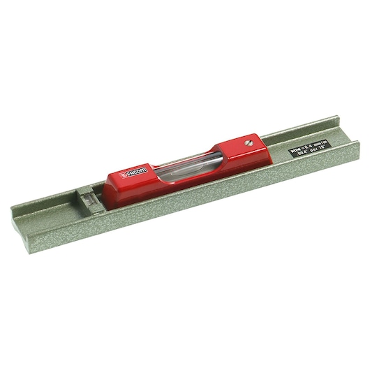 Facom DELA_3151_01 metal spirit level with red housing, photography, angled on white background.