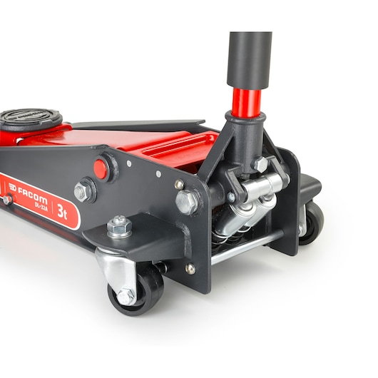 Facom DL.32APB hydraulic floor jack, red and black, 3 ton, front angle on white background.