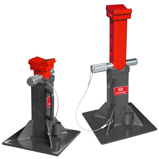 Facom DLPL22A heavy-duty 22-ton jack stands, red and black steel, square base, front angle on white background.