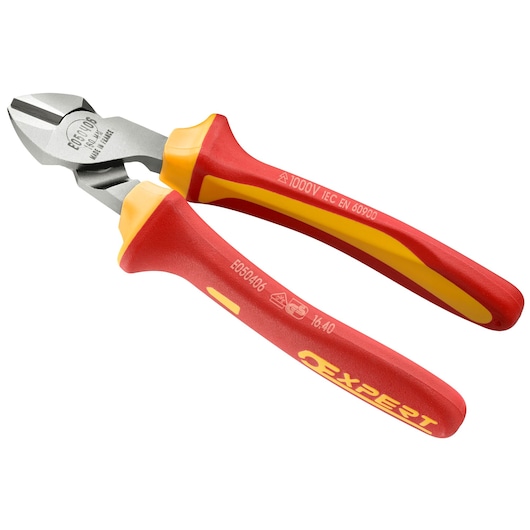 Facom E050407 insulated side cutting pliers, red and yellow handles, product photo on white background.