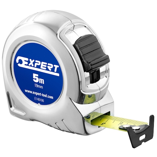 Facom E140106 tape measure, 5 meter, chrome and blue casing, yellow blade, side view on white background.