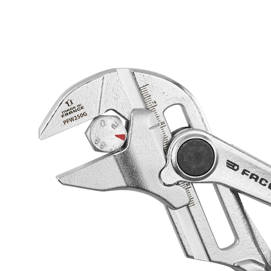 Facom PWF250G adjustable wrench close-up, silver finish, measurement scale visible, white background.